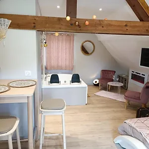 https://suite-la-marquise.hotels-rhonealpes.com