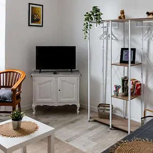 https://apt-studio-renove-et-lumineux.fr-provencehotel.com